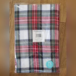 Plaid Tablecloth with Red and Green Pattern